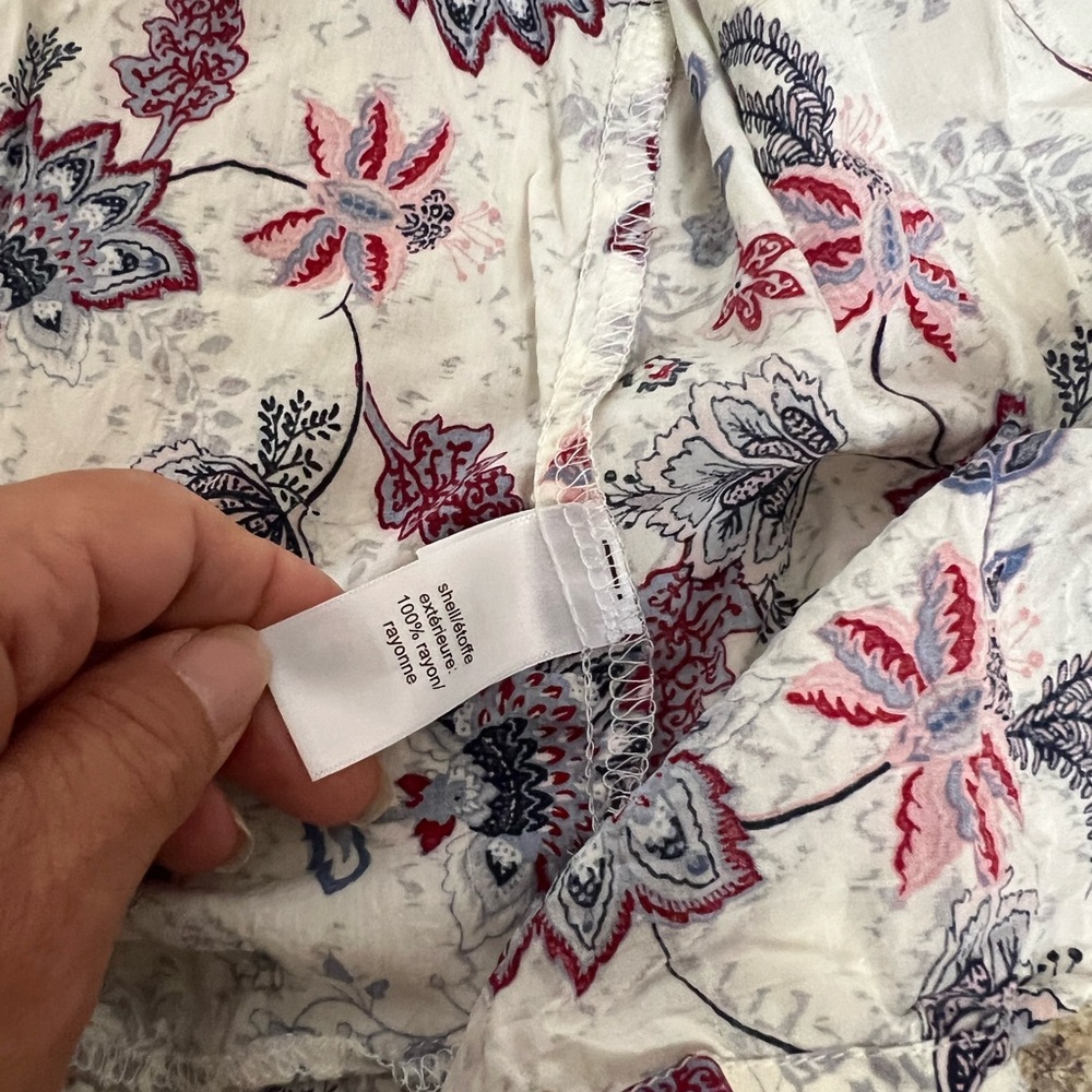 Maurice’s Lightweight Floral Kimono Cardigan blouse in White, Blue & Burgundy - Picture 7 of 7